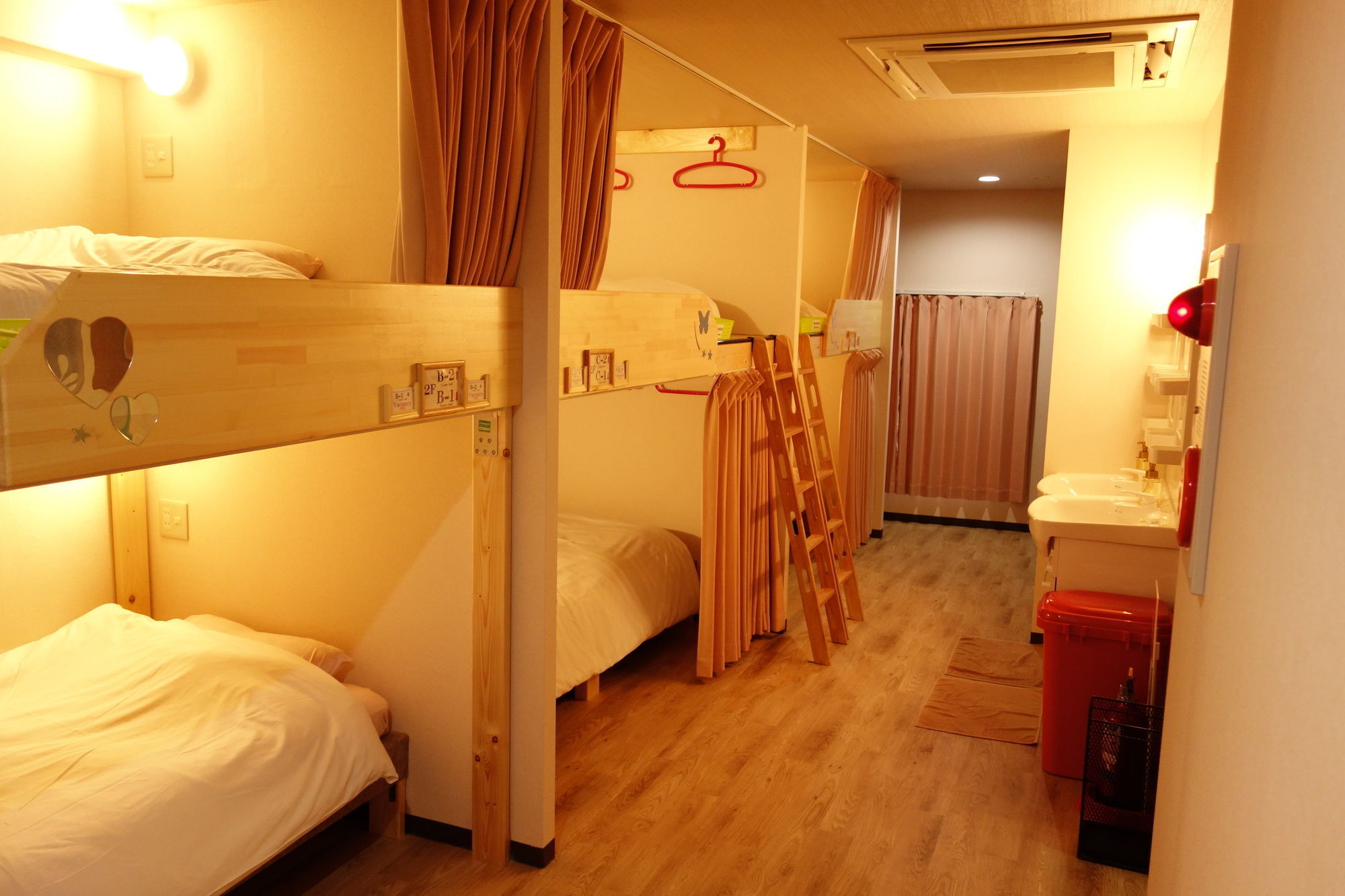 Kens House Hotel Osaka Ngoại thất bức ảnh